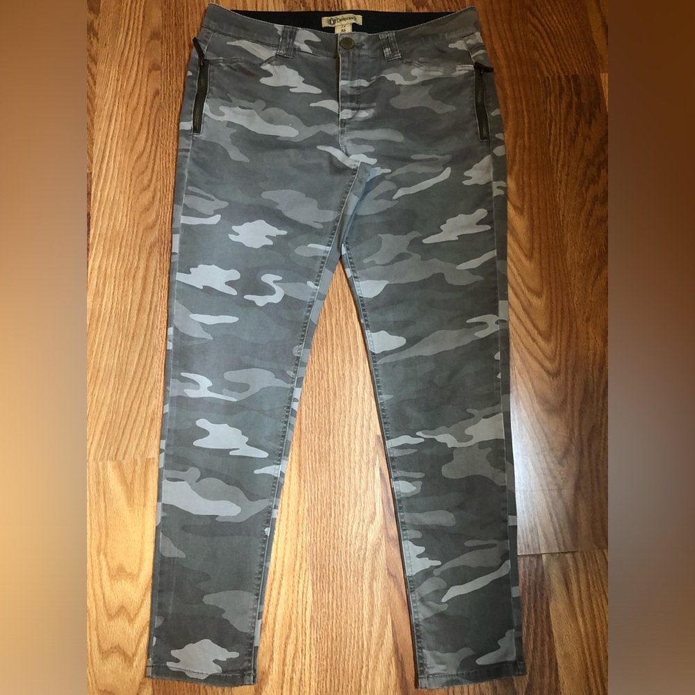 Camo skinny Jeans with zipper detail Grey/Green Democracy Size 14 AB technology